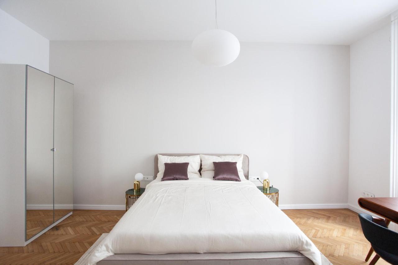 Real Deluxe Next To Danube Apartment Будапеща Екстериор снимка