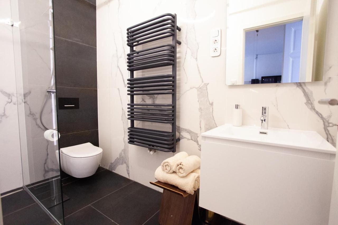 Real Deluxe Next To Danube Apartment Будапеща Екстериор снимка