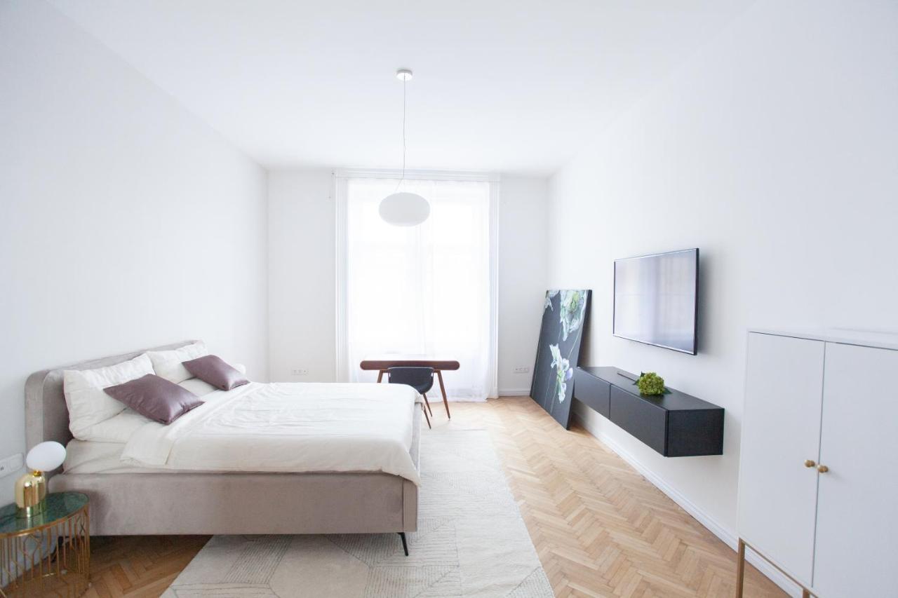 Real Deluxe Next To Danube Apartment Будапеща Екстериор снимка