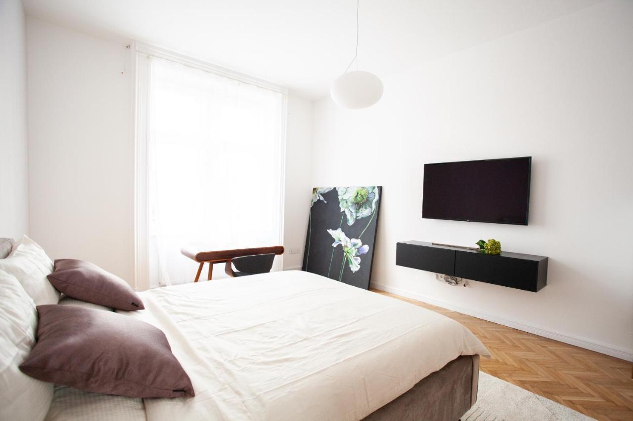 Real Deluxe Next To Danube Apartment Будапеща Екстериор снимка