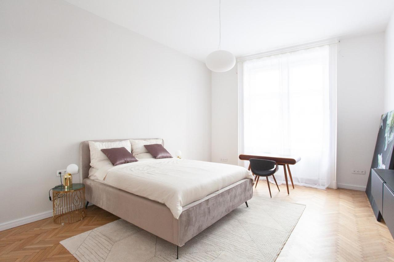 Real Deluxe Next To Danube Apartment Будапеща Екстериор снимка